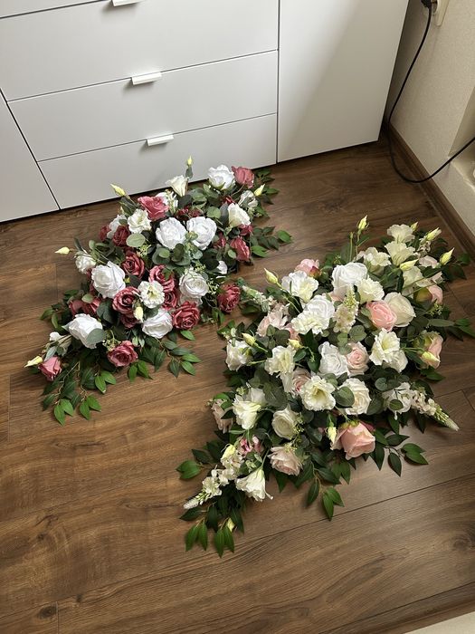 Квіти на могилу/Екібана на труну/Квіти на кладовище/цвинтар/Ритуальна