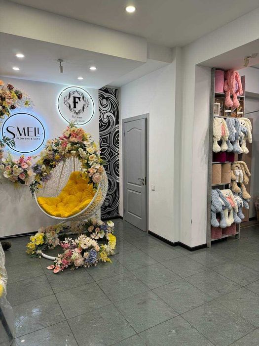 Кав'ярня в центрі Дніпра. Розкручене місце, постійний потік клієнтів.