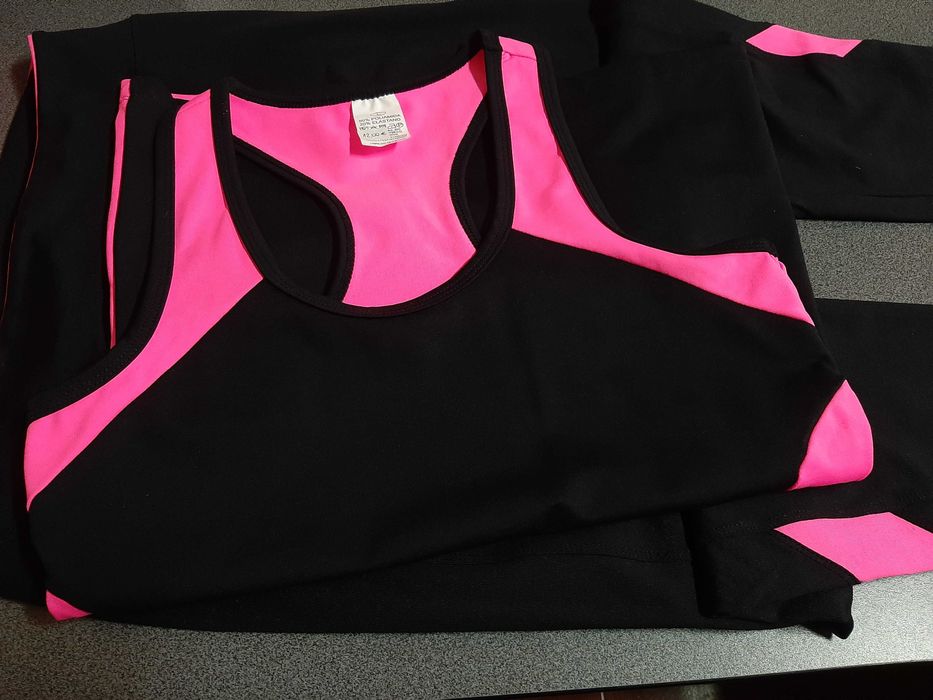 Conjunto fitness, t-shirt e calça, Novo, portes incluídos