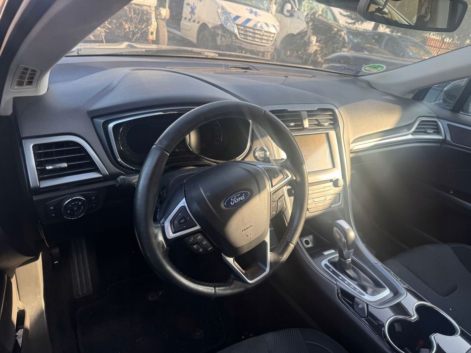 Ford Mondeo MK5 2,0 TDCI E6 15-20r deska konsola przekładka