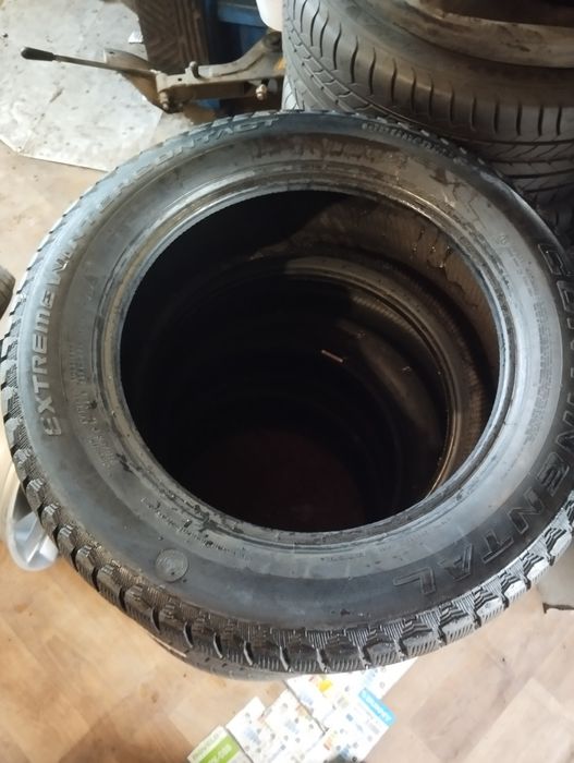 Одна зимова шина Continental 215/60/17