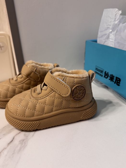 Взуття дитяче нове