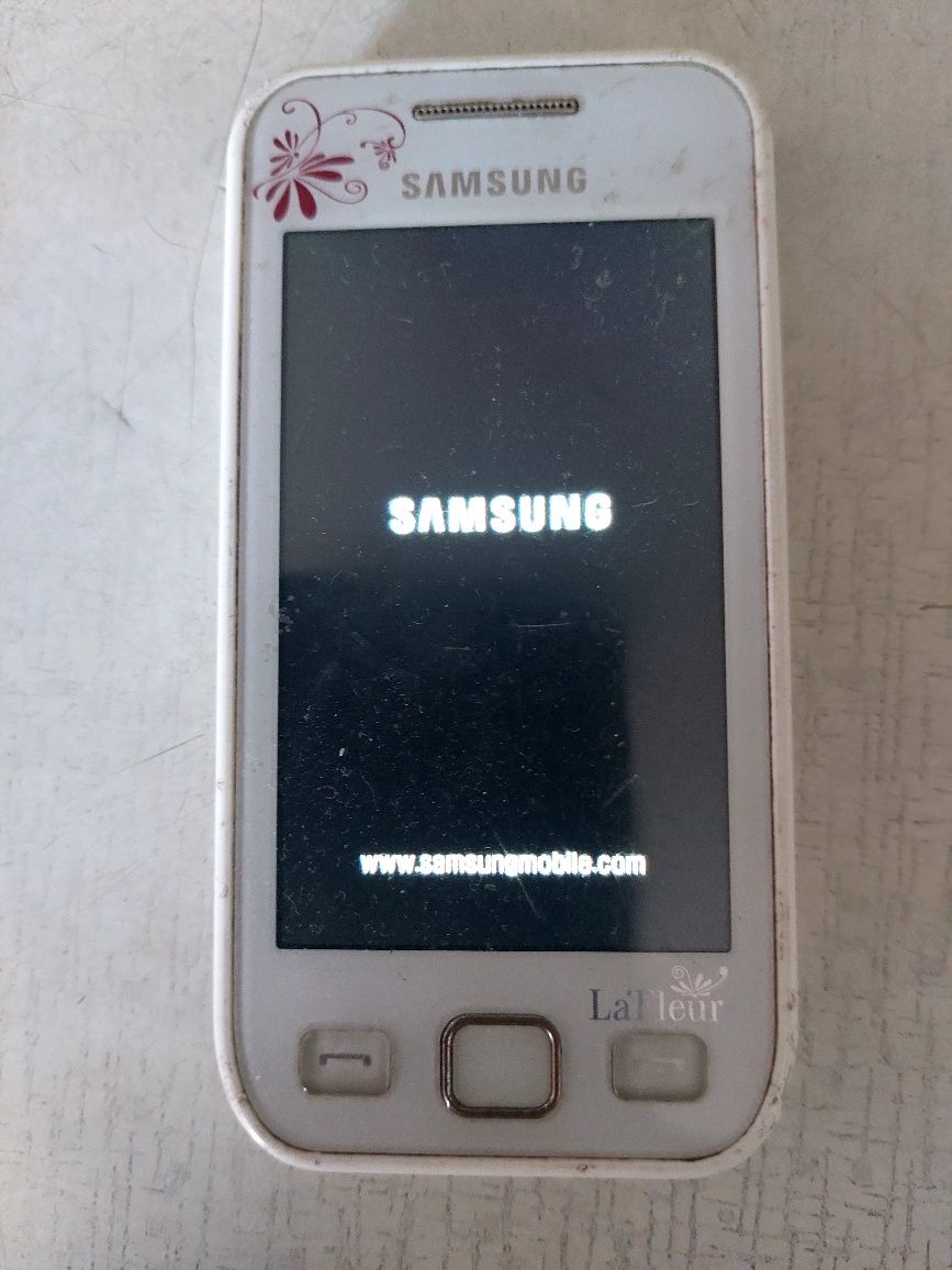 Телефон Samsung продаю