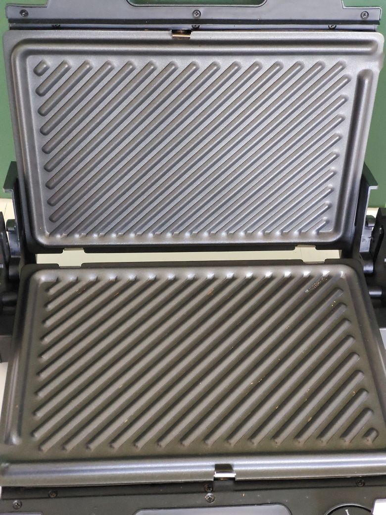 Grill elektryczny SilverCrest 2000W