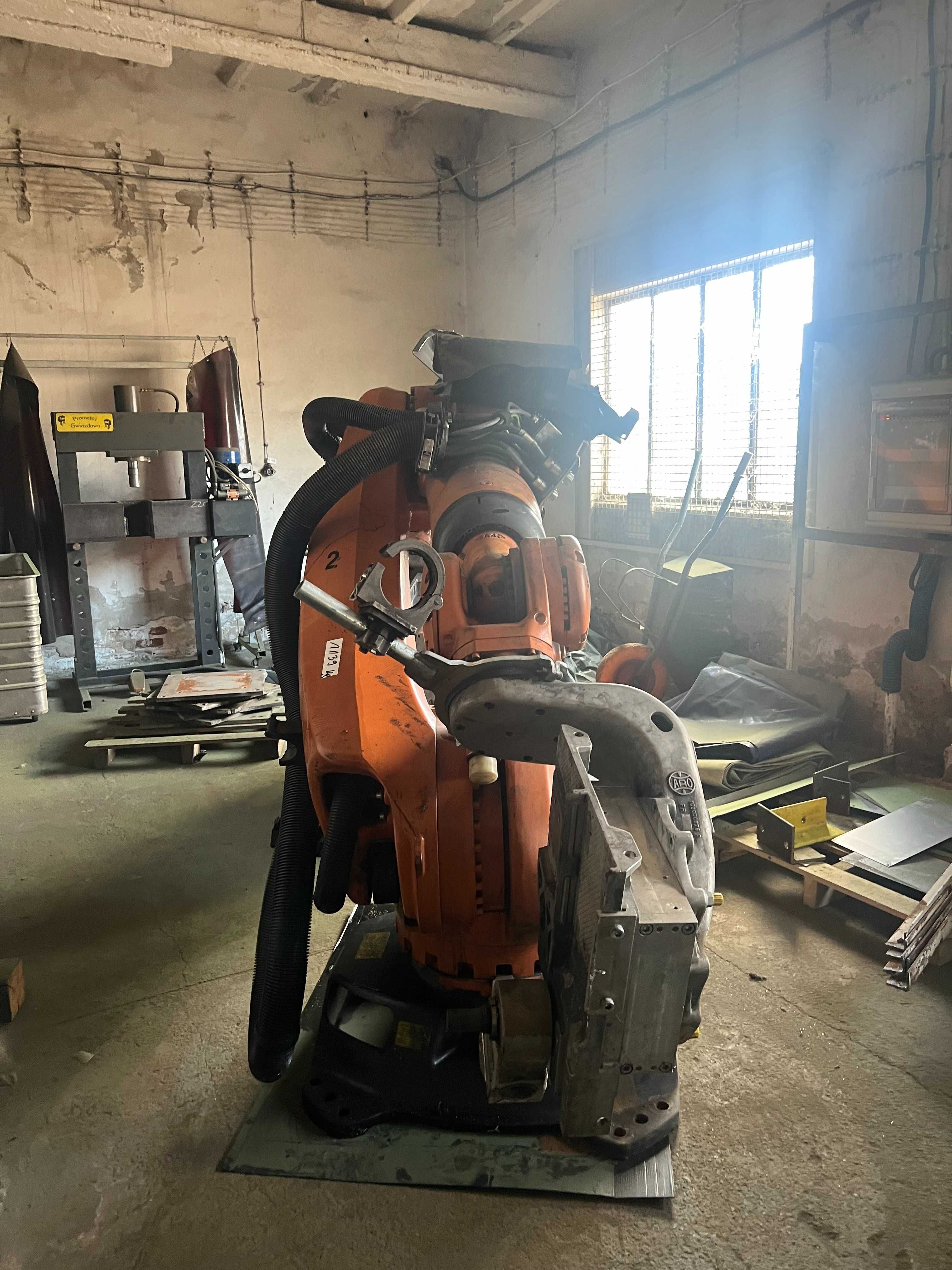Robot KUKA KR 120 R2500 pro