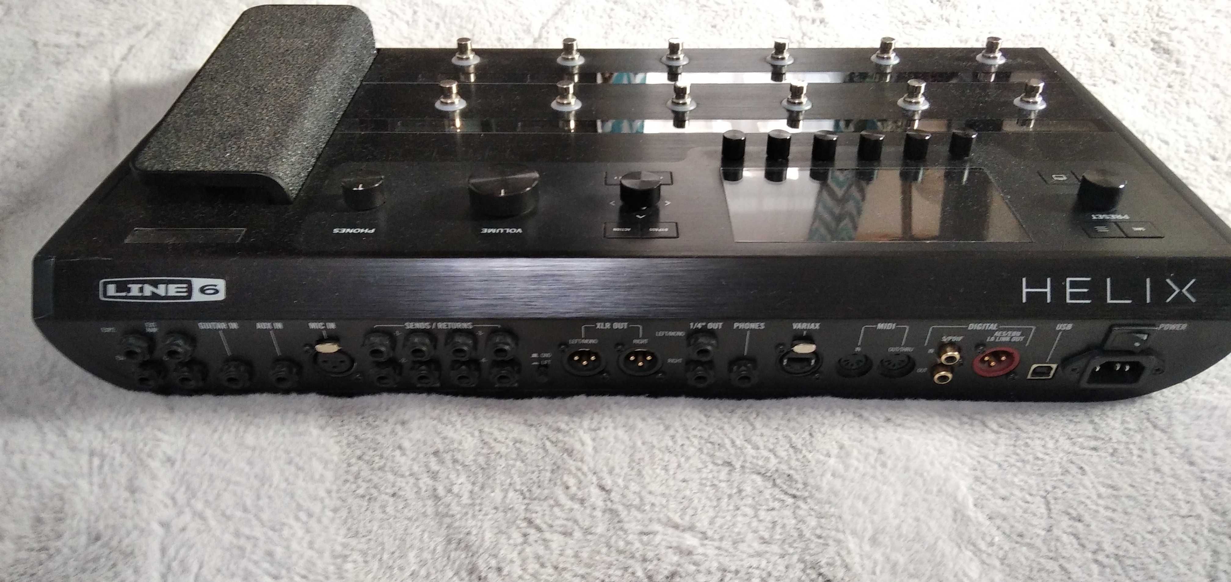 Multiefekt gitarowy Line 6 Helix Flor