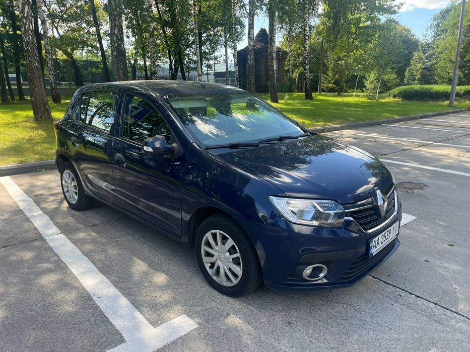 Оренда авто Рено Сандеро 2019 дизель / ІДЕАЛЬНИЙ СТАН