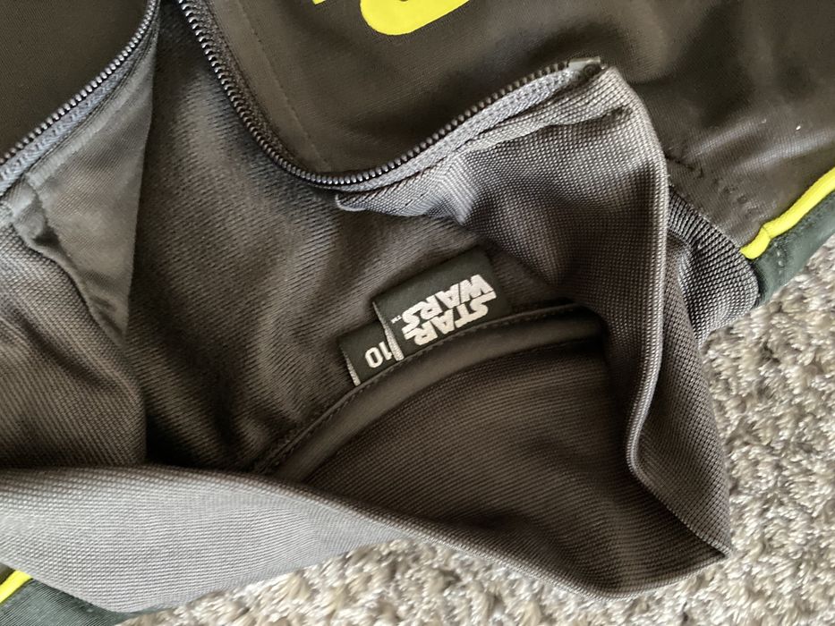 1 casaco + 3 T-shirts Star Wars - 8 anos