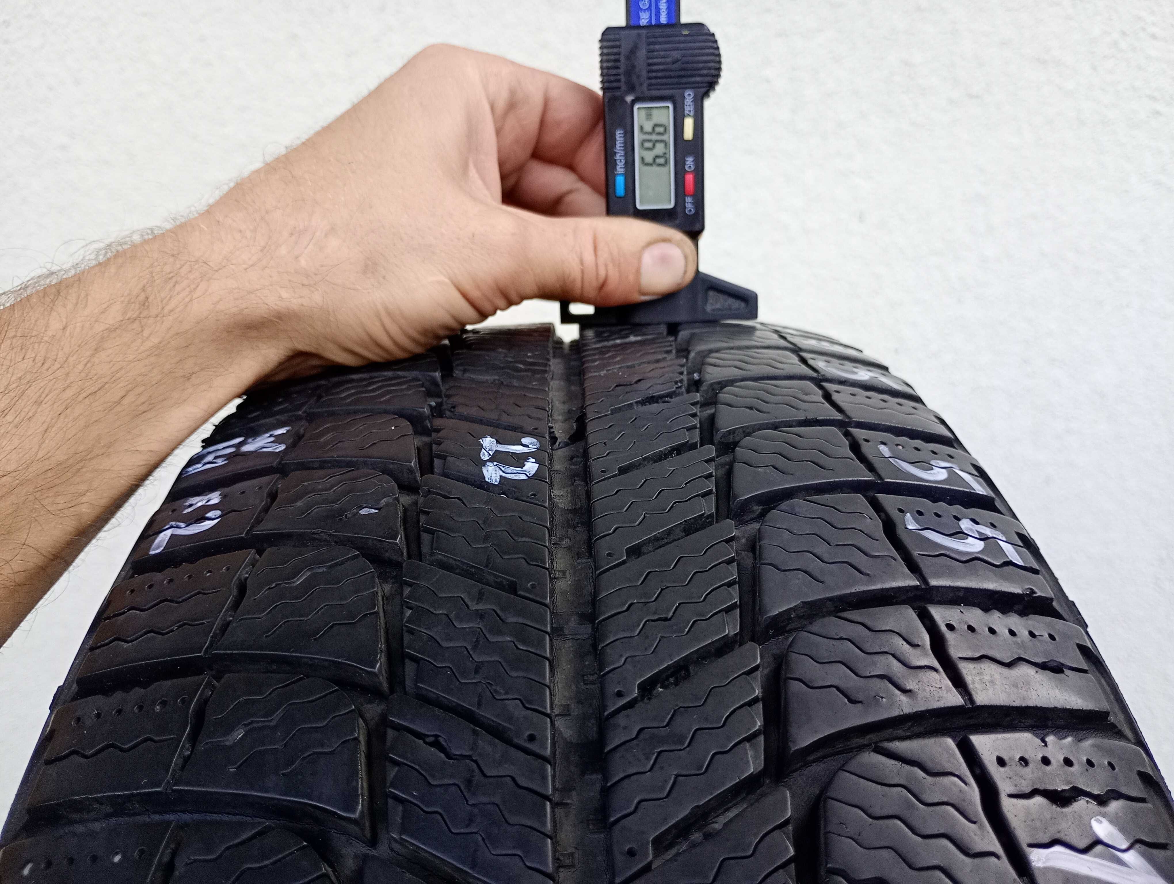 205/55 r16 2шт Michelin 22р. зима резина 205 55 16 (w14*2)
