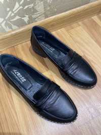 Черные туфли