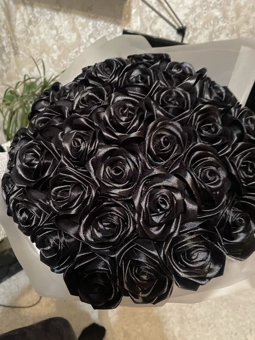 Букет чорних троянд з атласу. Великий.