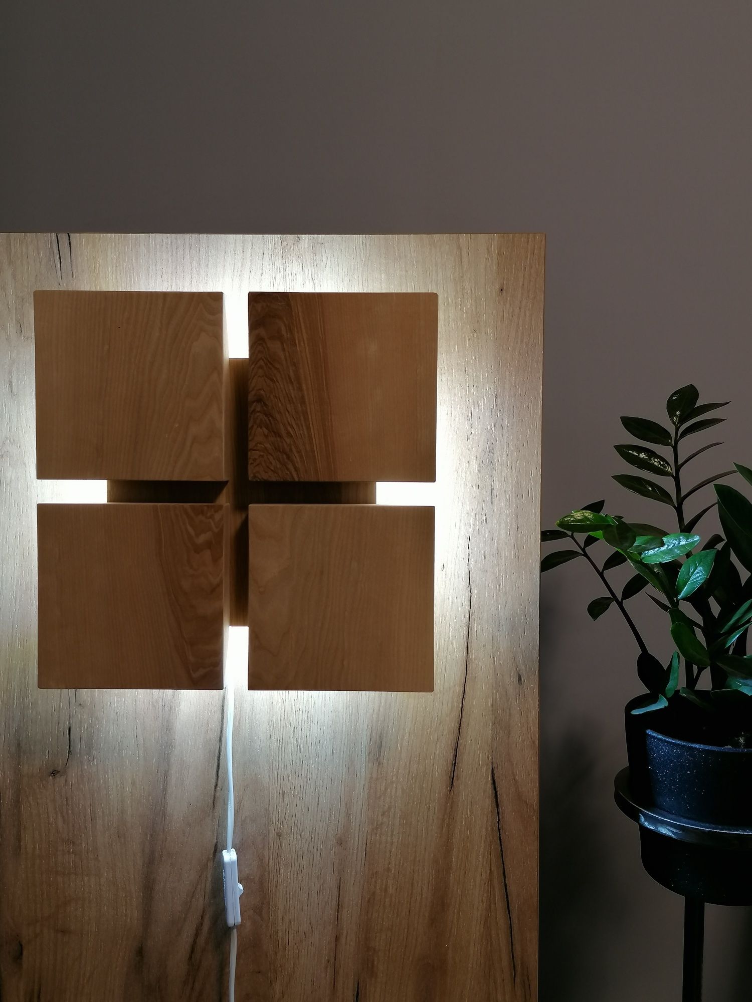 Lampa nocna, kinkiet
