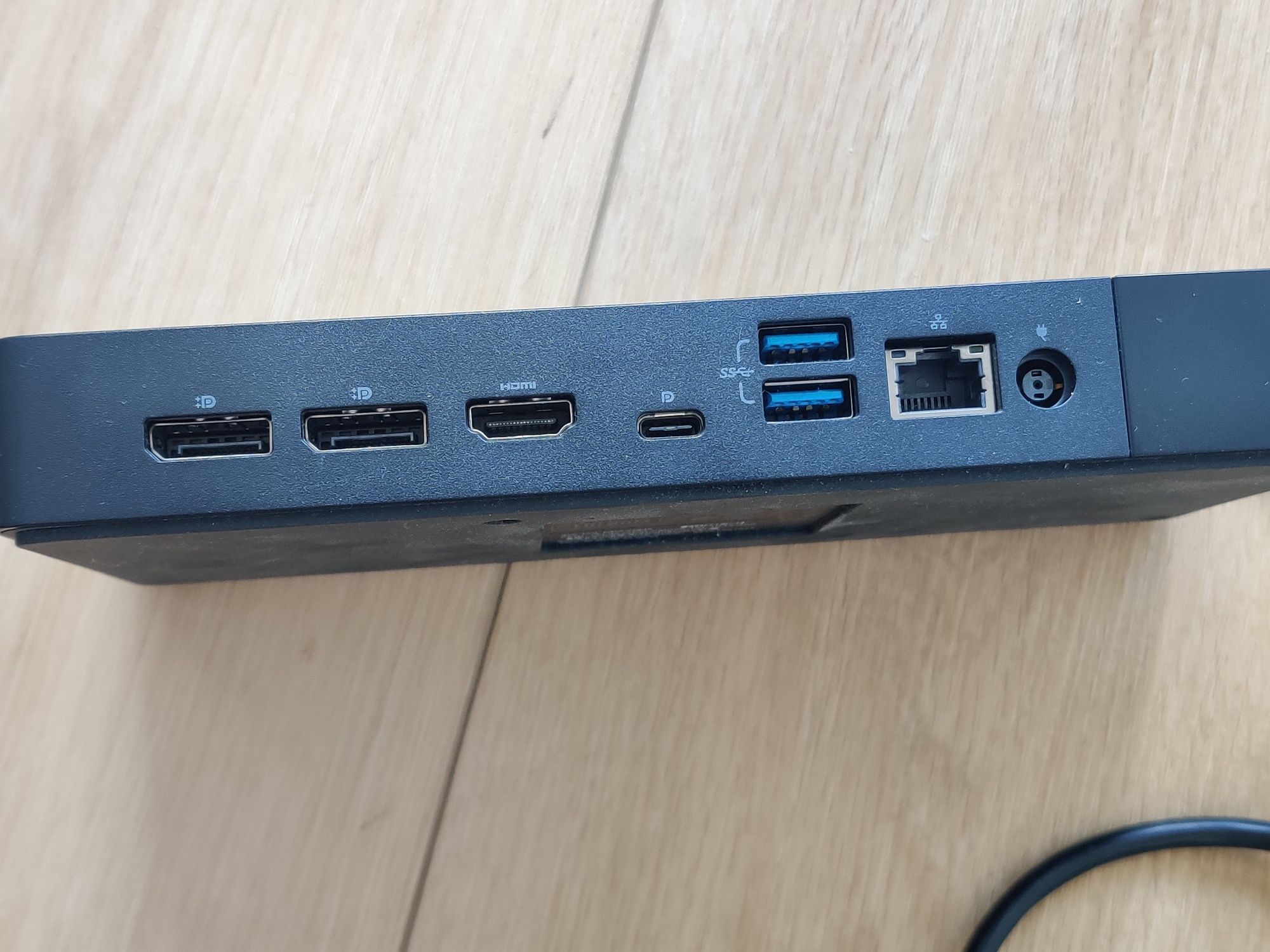 Stacja dokująca Dell Dock WD19S 130W z zasilaczem