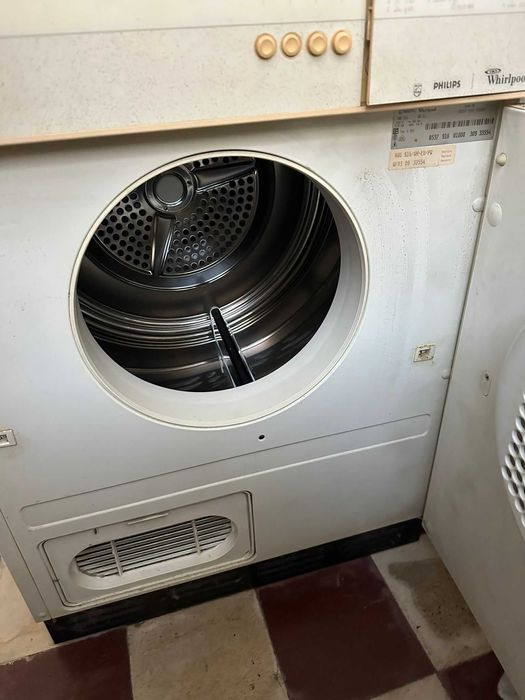 Máquina de secar a roupa