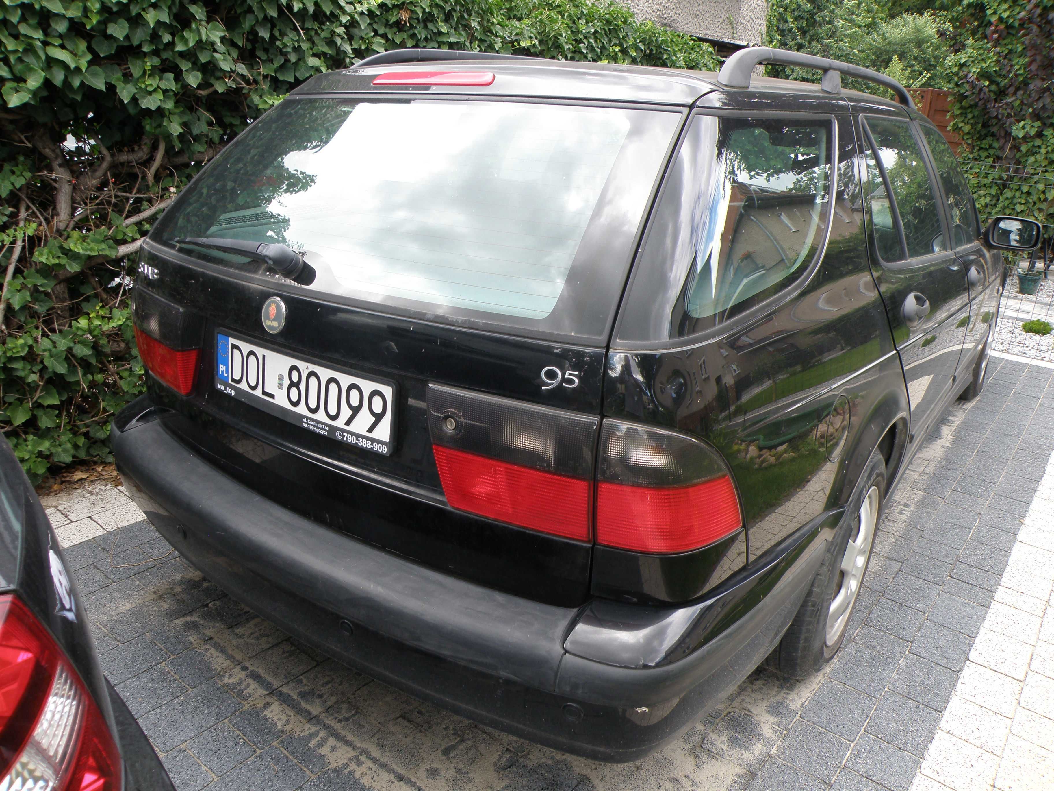 Sprzedam SAAB 95 uszkodzony