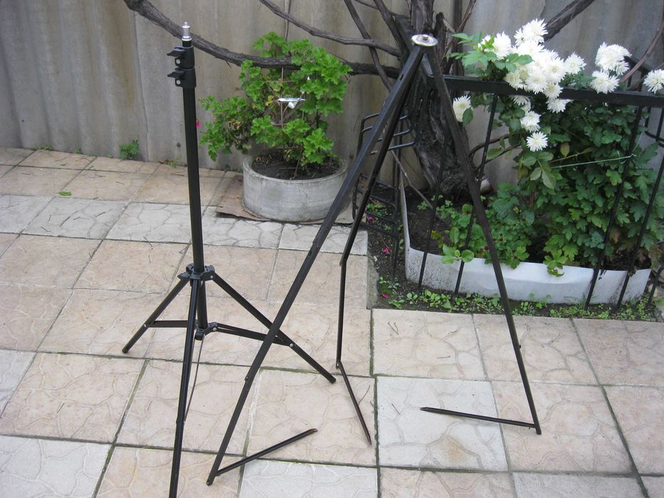 Продам треногу штатив раскладной