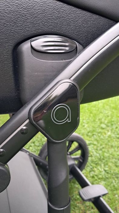 Продається дитяча коляска