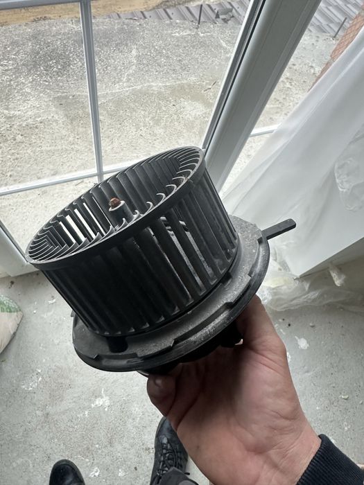 Моторчик пічки Skoda Octavia a5