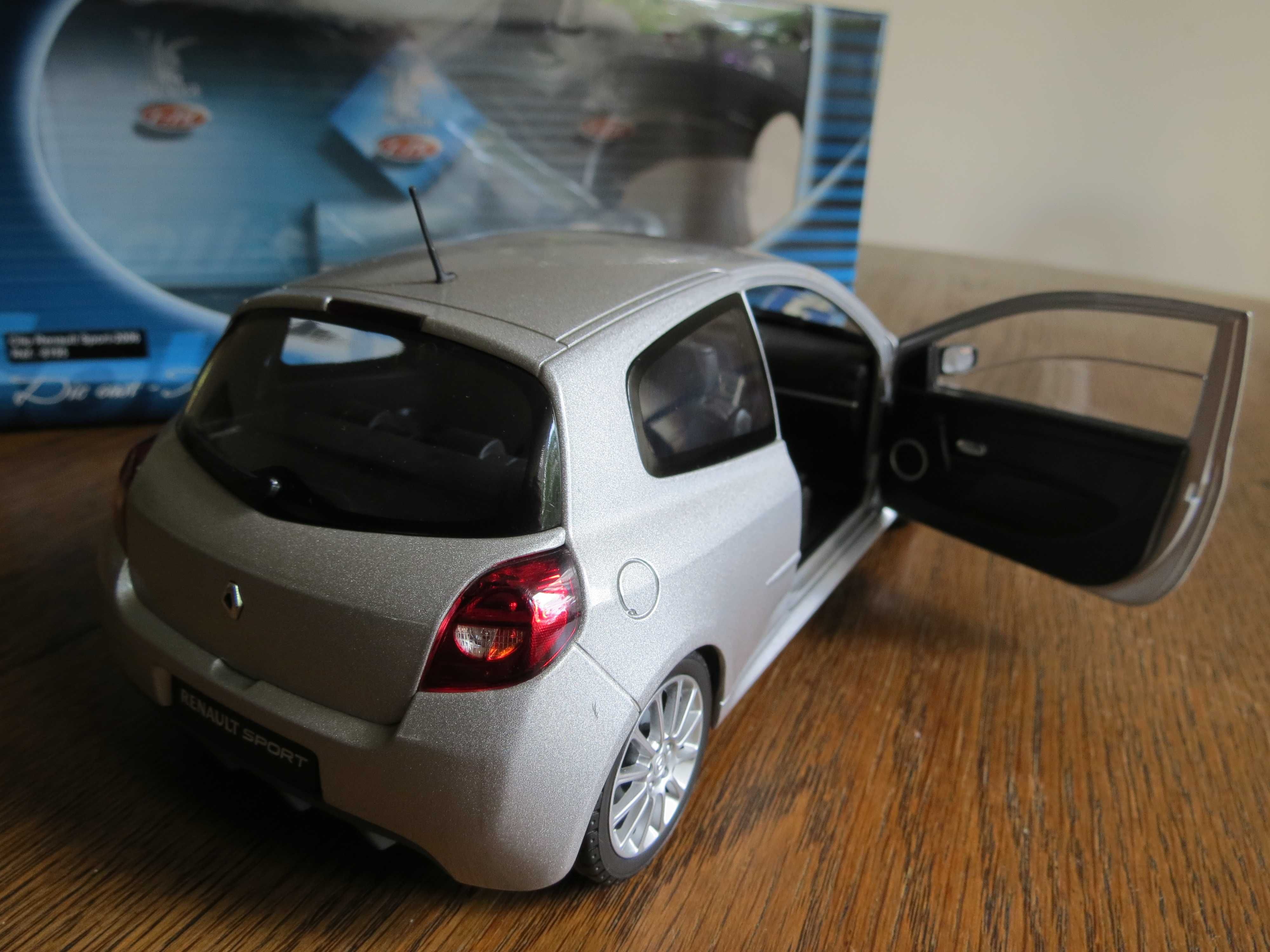 Solido Clio Renault Sport 2006 skala 1:18