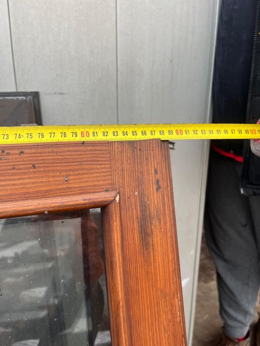 Drzwi drewniane do domu na budowę garażu