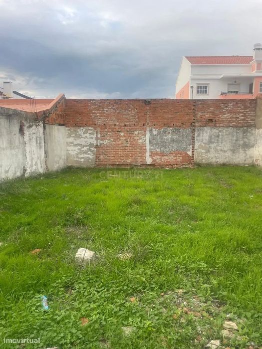 Terreno Urbano em Montijo - Oportunidade Única por 81.150€