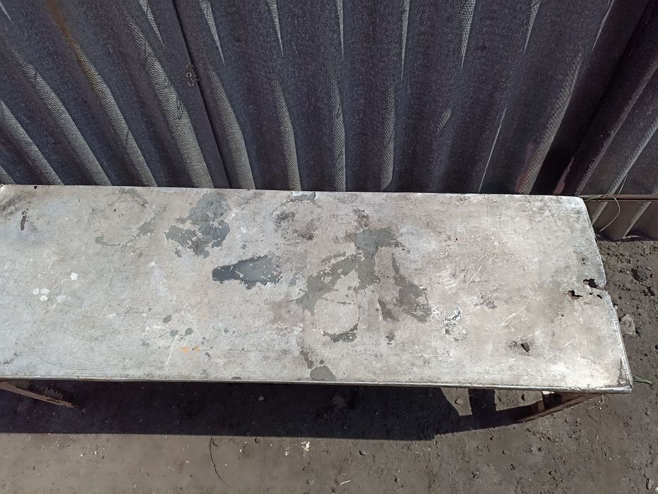 Продам стіл металевий в гараж