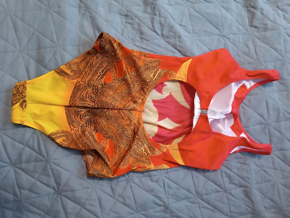 Купальник сдельный красный турецкий принт размер L, 44-46