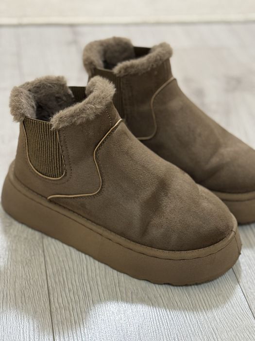 Жіночі зимові чоботи, розмір 38