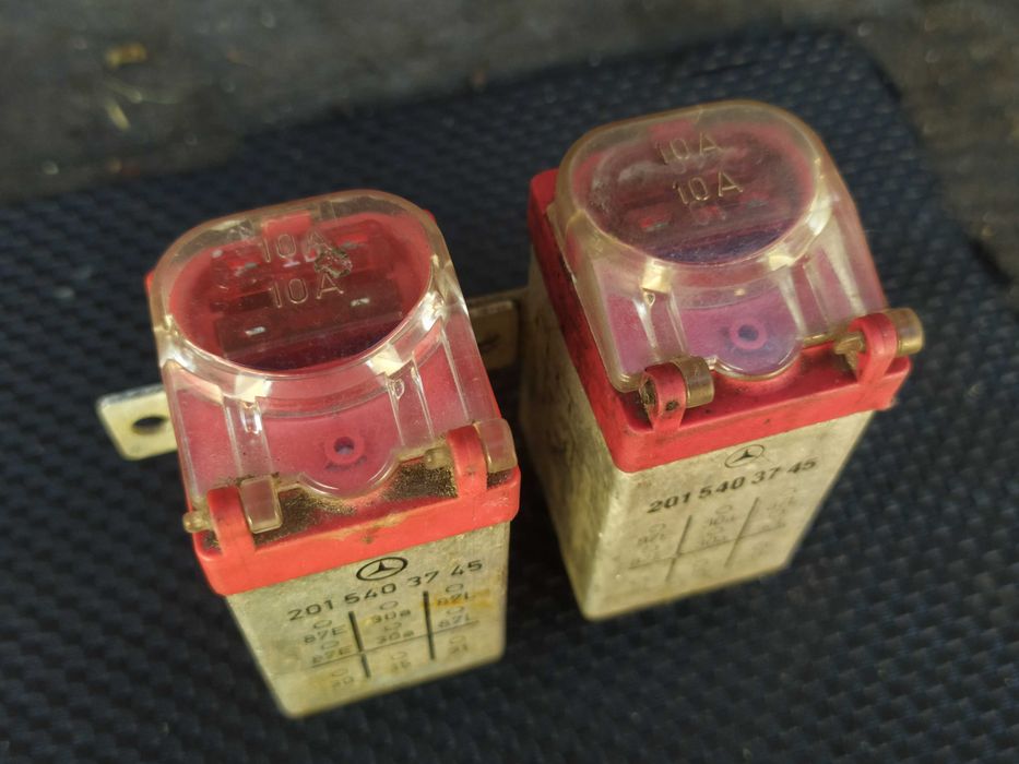 Реле перегрузки   Мерседес 124, Mercedes W124 9 контактів