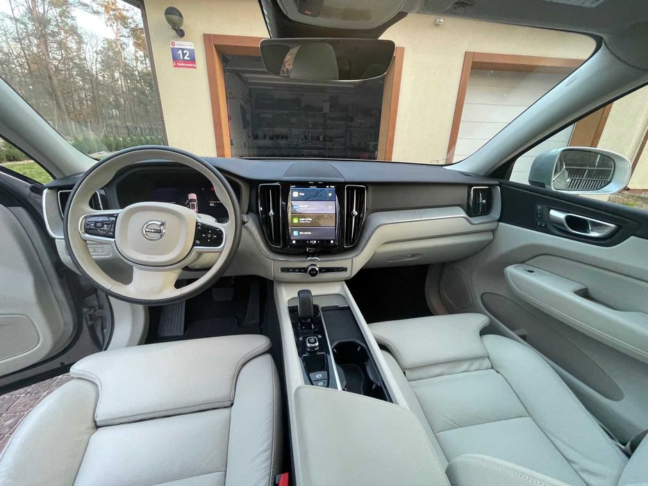 Volvo XC 60 T6 Plug-In Hybrid AWD Plus Bright