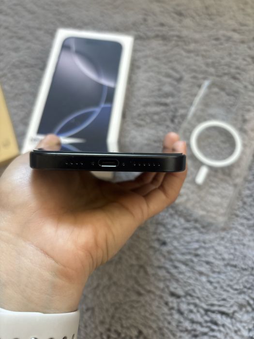 iPhone 16 Pro Max - 256GB Black Titanium