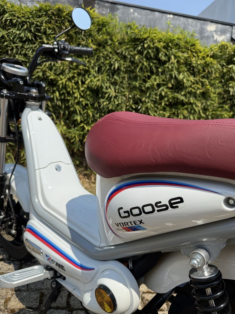 Scooter Elétrica sem carta Vortex Elétrica X-One Lítio