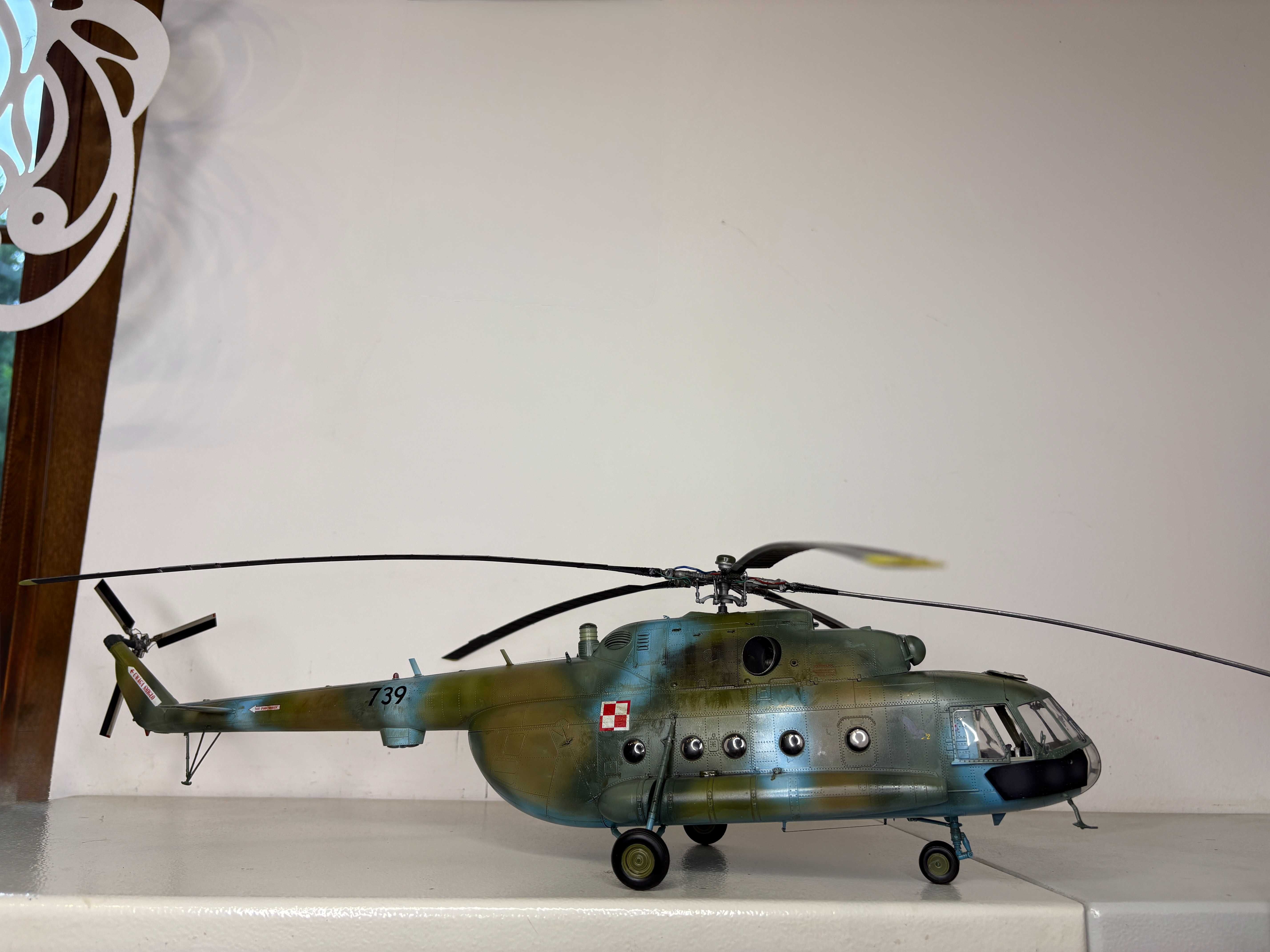 Śmigłowiec Mi-17 POLSKI Helikopter GOTOWY 1/35