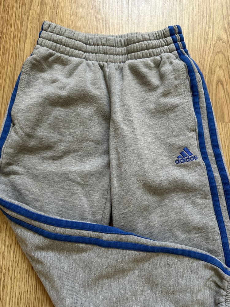 Спортивные штаны на мальчика 6-7 лет Adidas