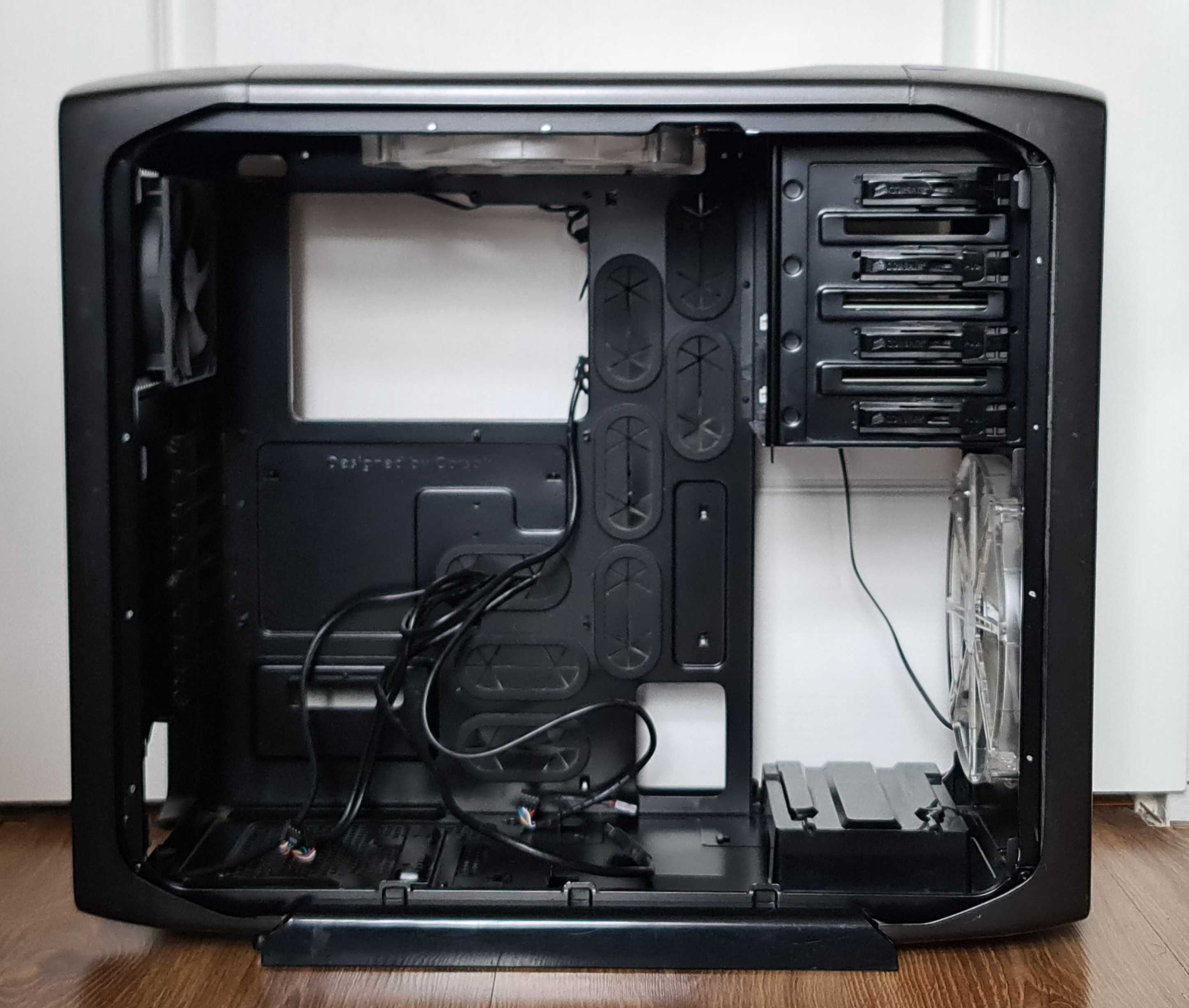 Duża obudowa komputera Corsair Graphite 600T
