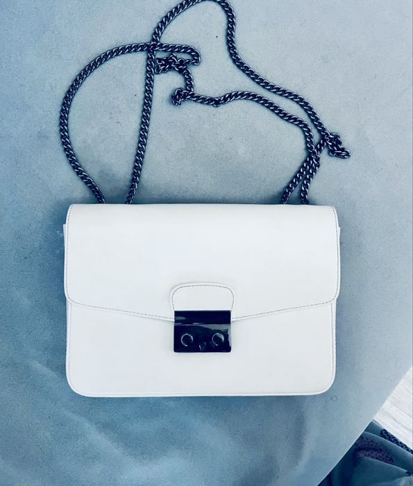 Кожаная белая сумка valentino сумка на плече кроссбоди клатч