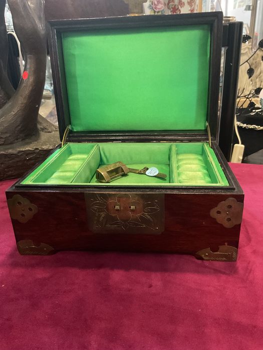 Caixa joias madeira orienta trabalhada top 24x17x12 cm