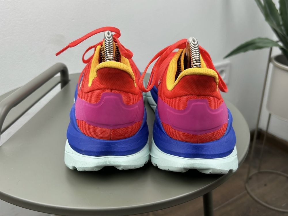 Оригінал! Кросівки Hoka Mach 4 42.5 розмір 03549