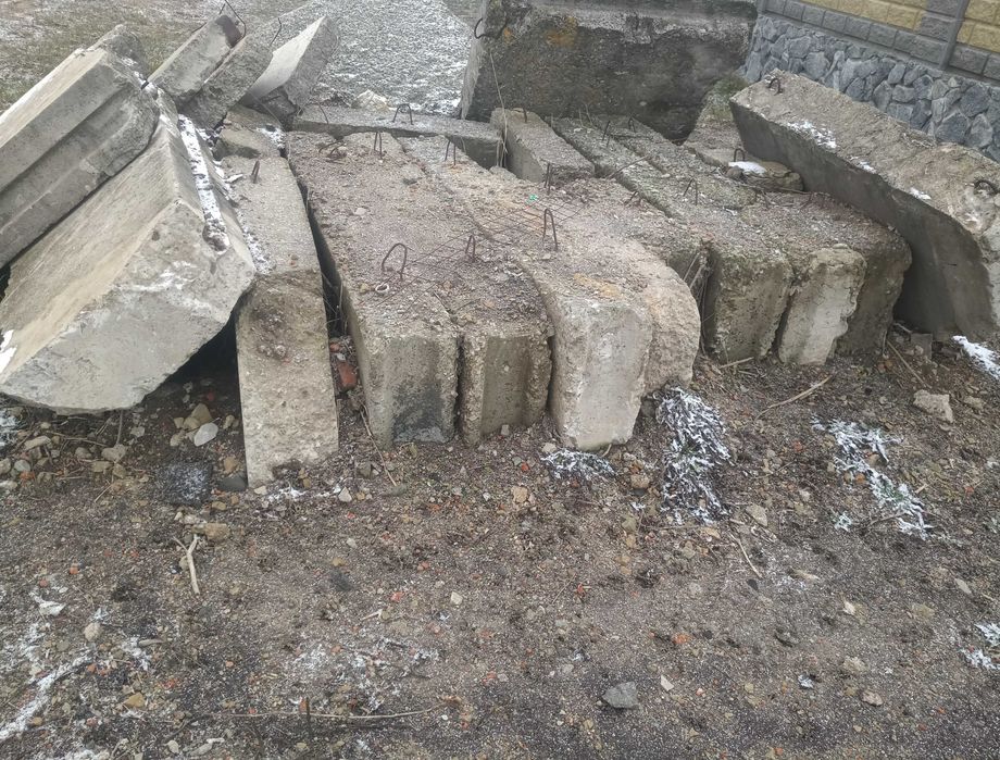 фундаментні блоки будівельні на Молодіжному