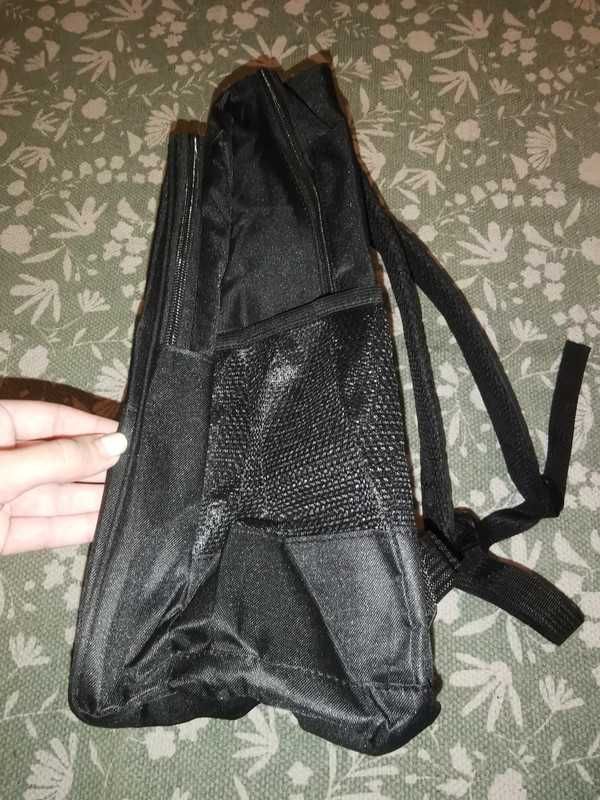 Mochila preta nova