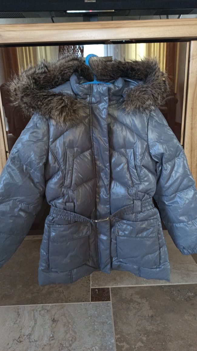 Куртка курточка зимова пуховик  Benneton для дівчинки