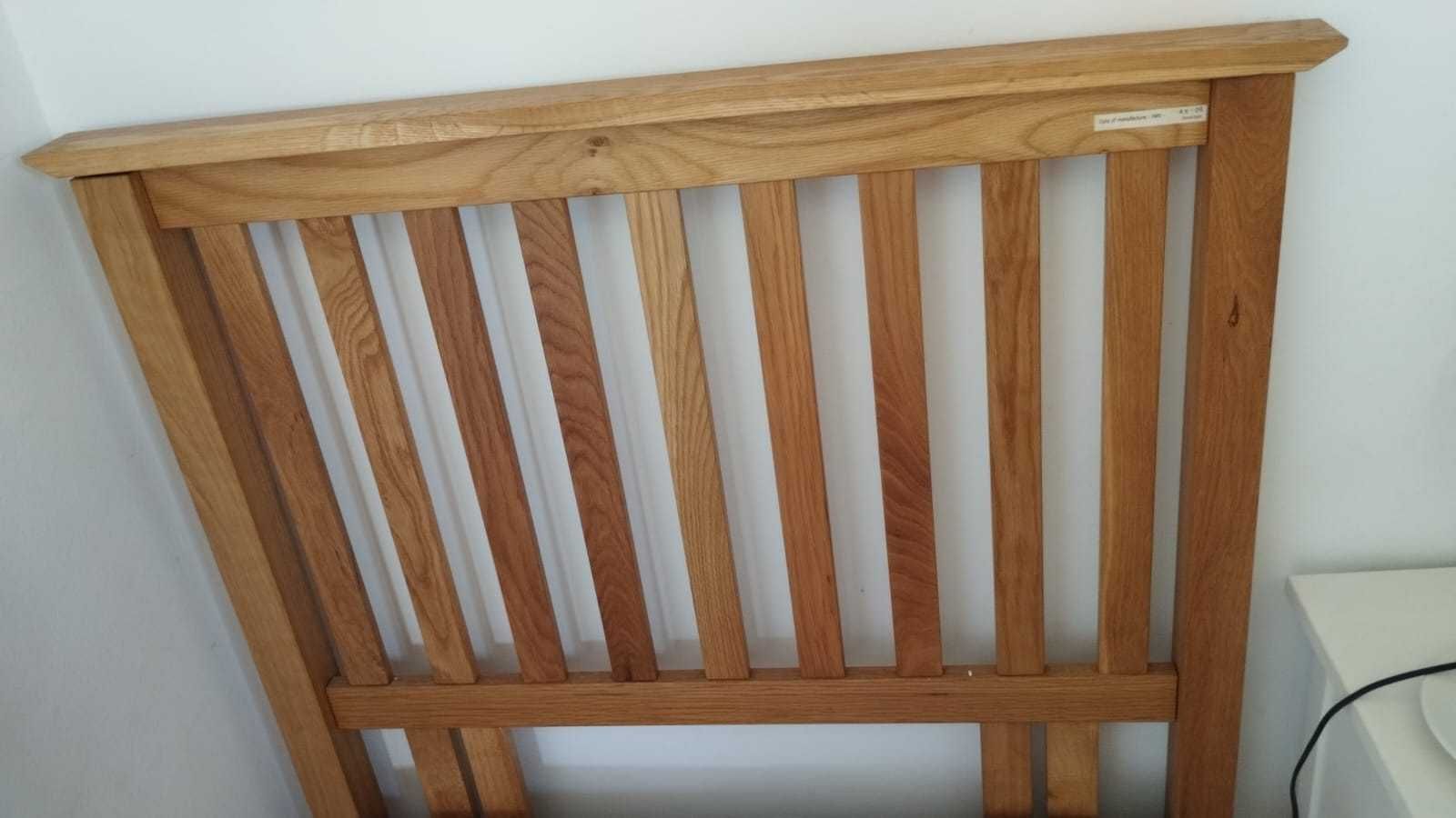 Sommiercama solteiro com gavetas, colchão e cabeceira em madeira