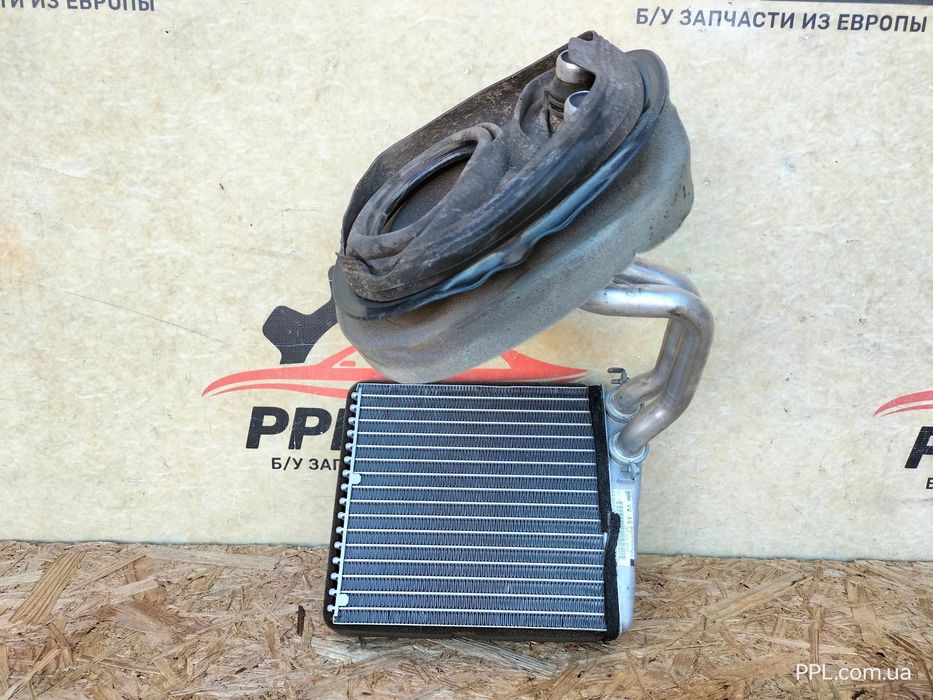 VW Jetta V 2005-2011 Golf V Touran отопитель радиатор печки