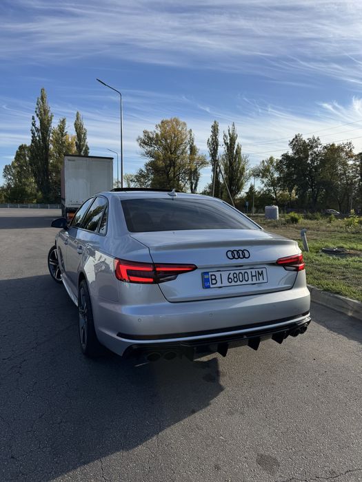 Продам Audi A4 B9 2.0 Quattro!