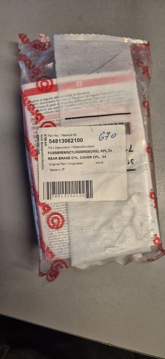 Nakrętka pompy hamulca z gumką Ktm Husqvarna