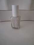 Essie berween the seats