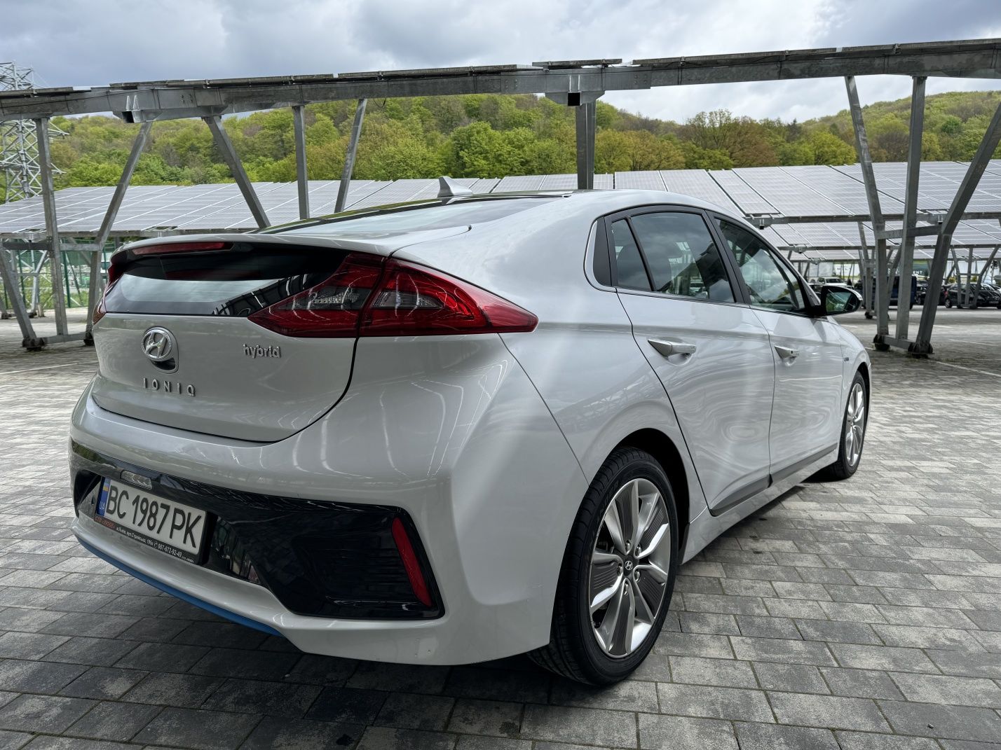 Hundai ioniq 1.6 HYBRID