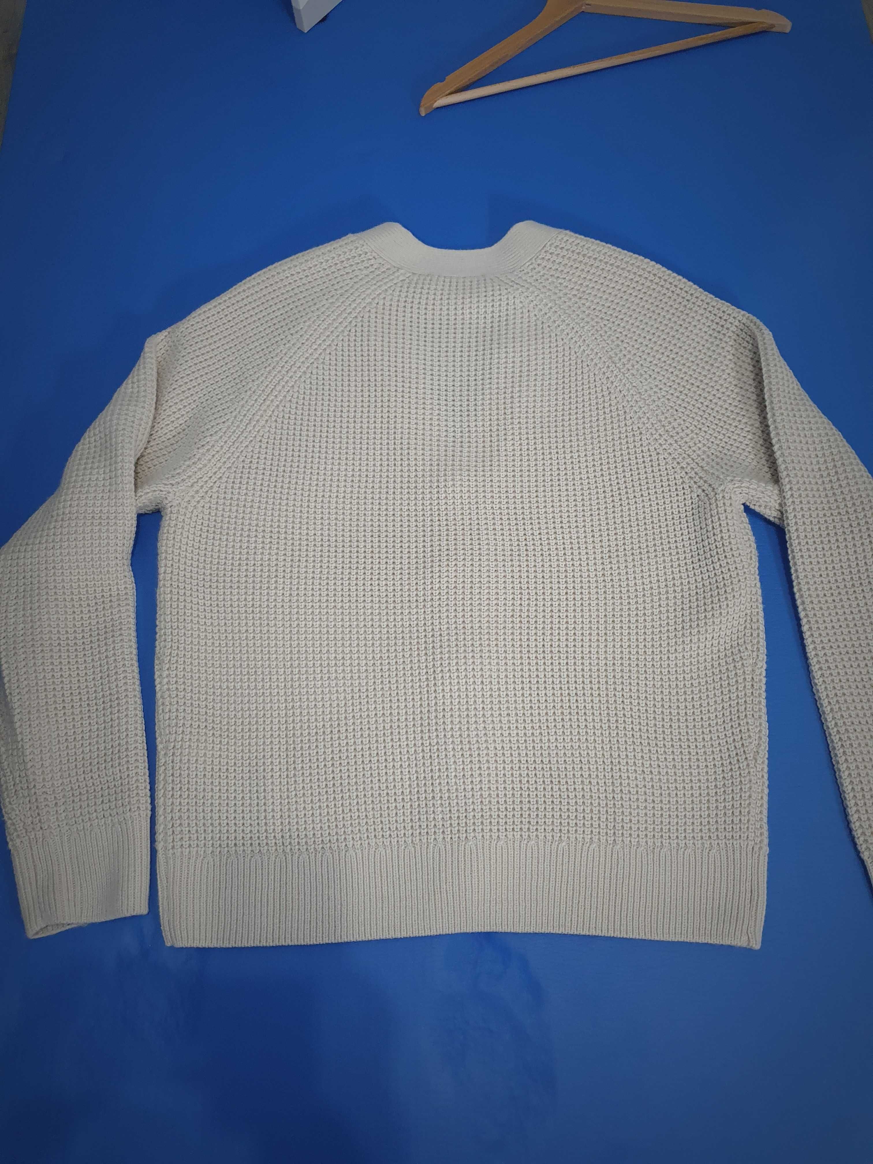 Sweter beżowy Wólczanka rozmiar M (faktycznie M/L)