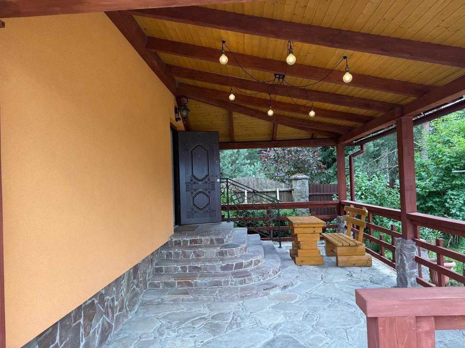 Пропонуємо новий просторий будинок у мальовничій Східниці Гори Карпати