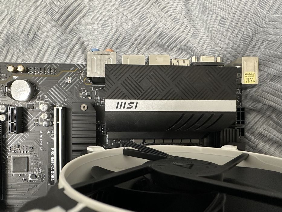 Комплект процесор(Intel Core i5 12600KF)мат.плата, система охолодження